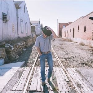 Meet your Posher, Ethan